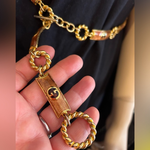 VINTAGE β70s GUCCI ITALY BROWN ENAMEL LOGO RUNWAY TOGGLE BELT/Necklace - Picture 2 of 11